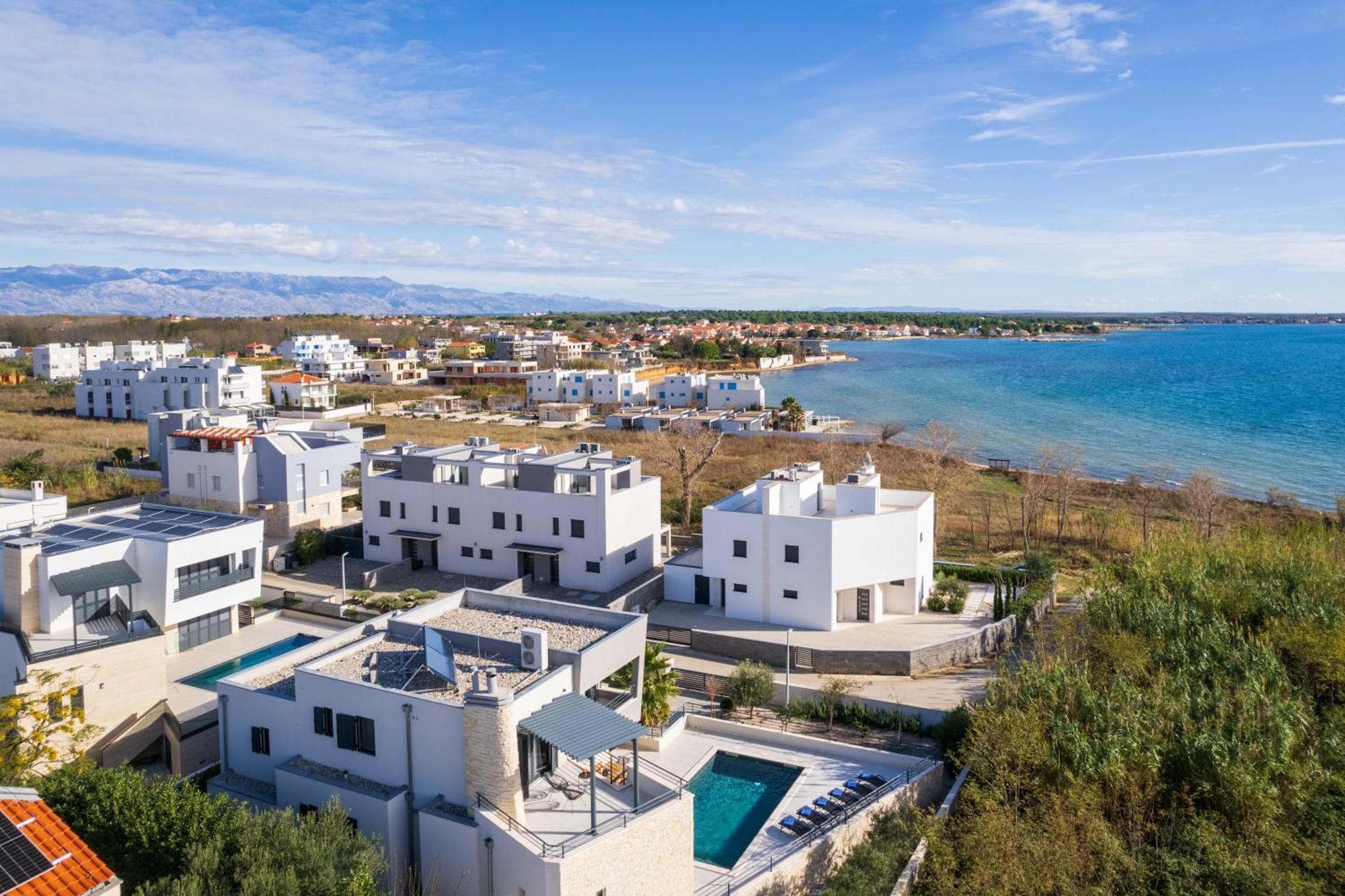 Villa Roca With Heated Pool And Sauna Privlaka  Buitenkant foto