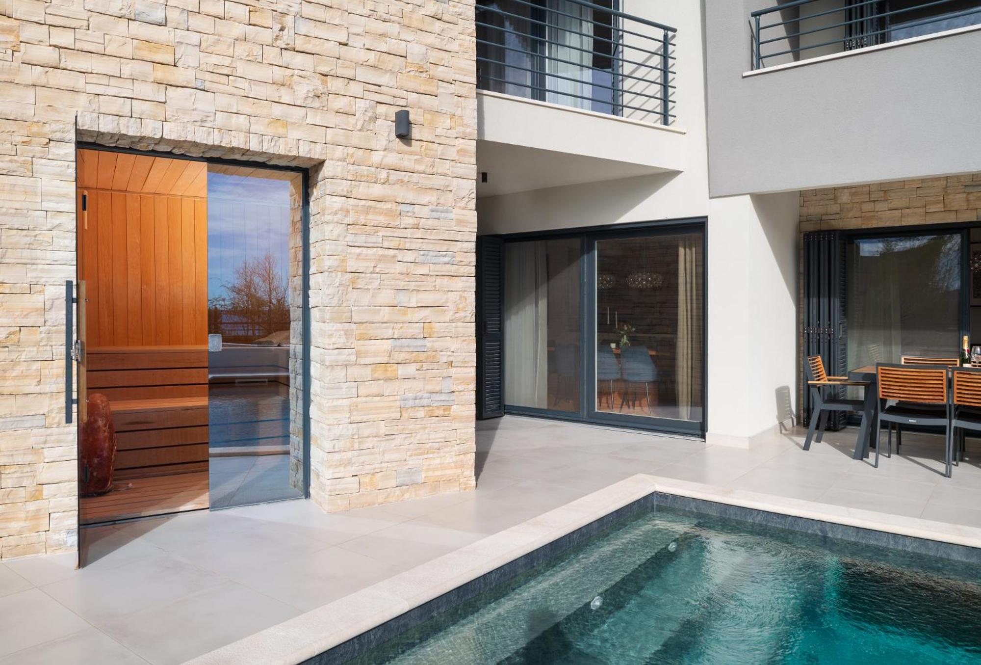 Villa Roca With Heated Pool And Sauna Privlaka  Buitenkant foto