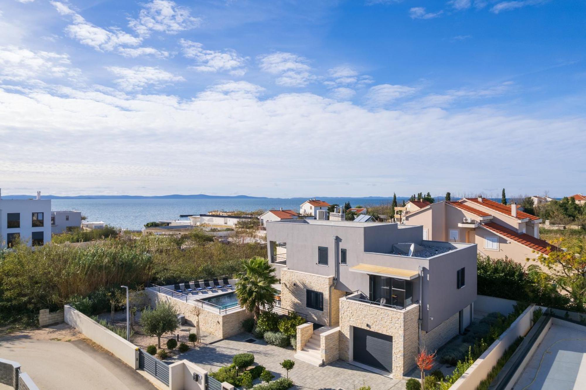 Villa Roca With Heated Pool And Sauna Privlaka  Buitenkant foto