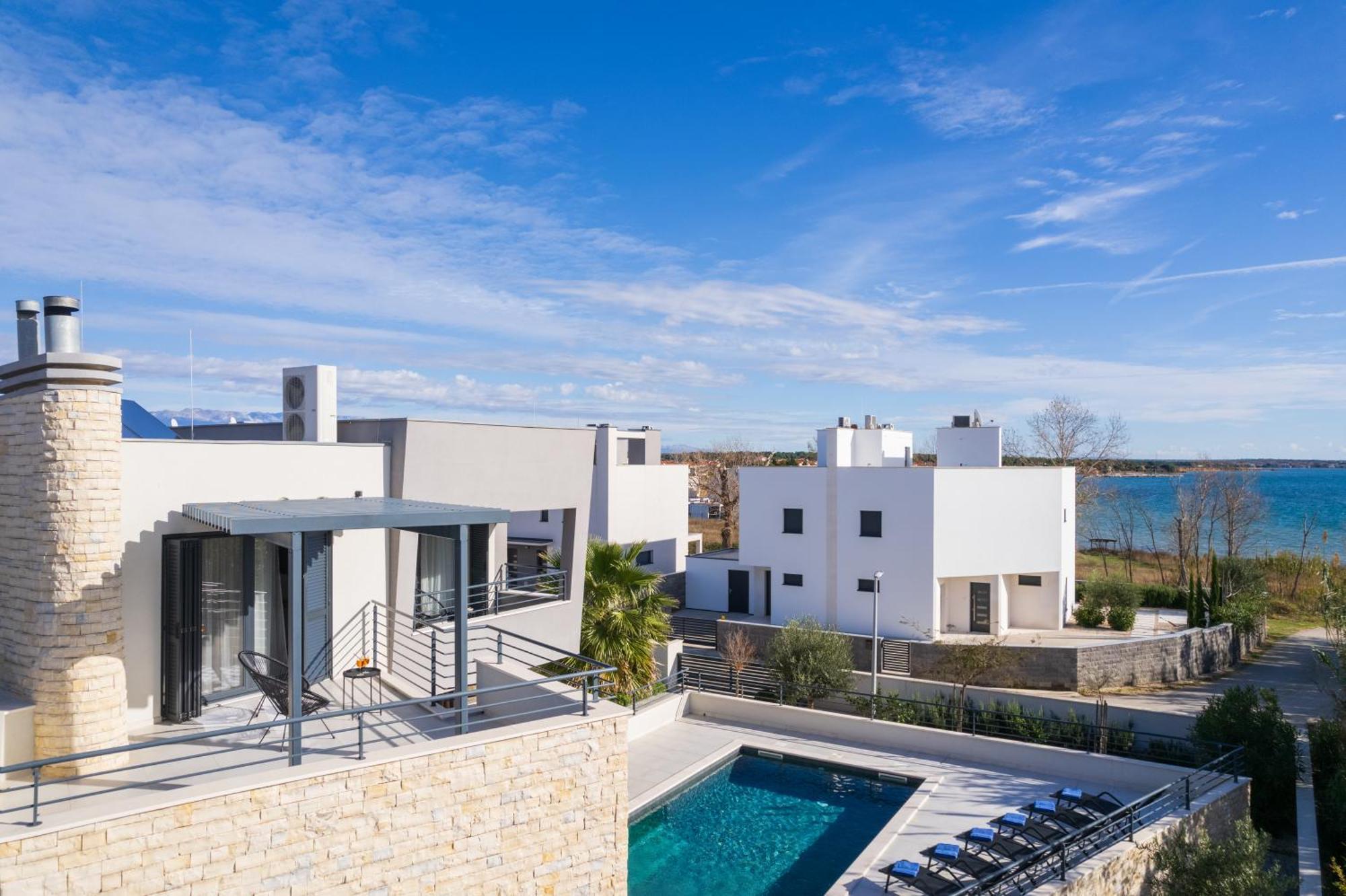 Villa Roca With Heated Pool And Sauna Privlaka  Buitenkant foto
