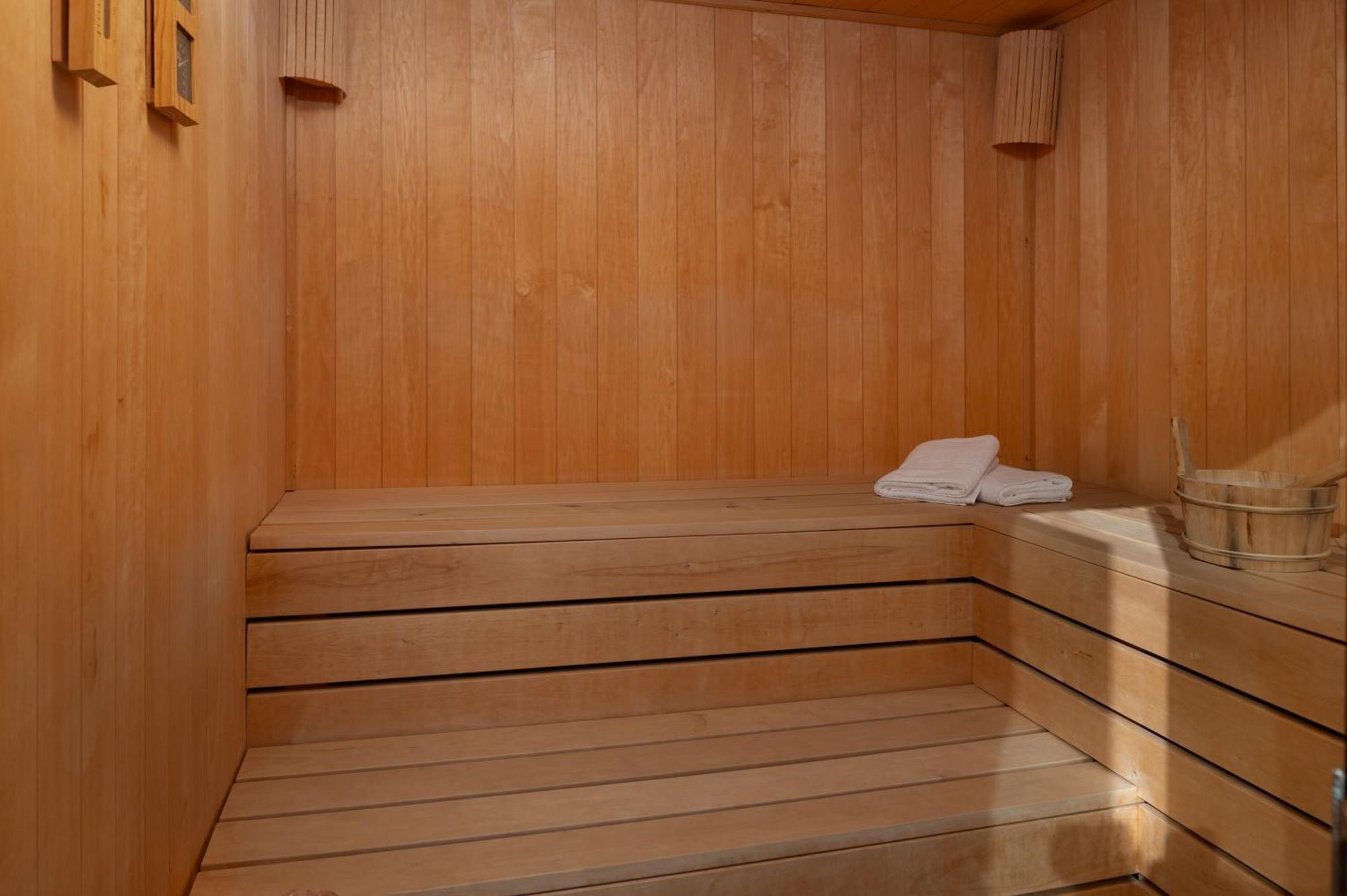 Villa Roca With Heated Pool And Sauna Privlaka  Buitenkant foto