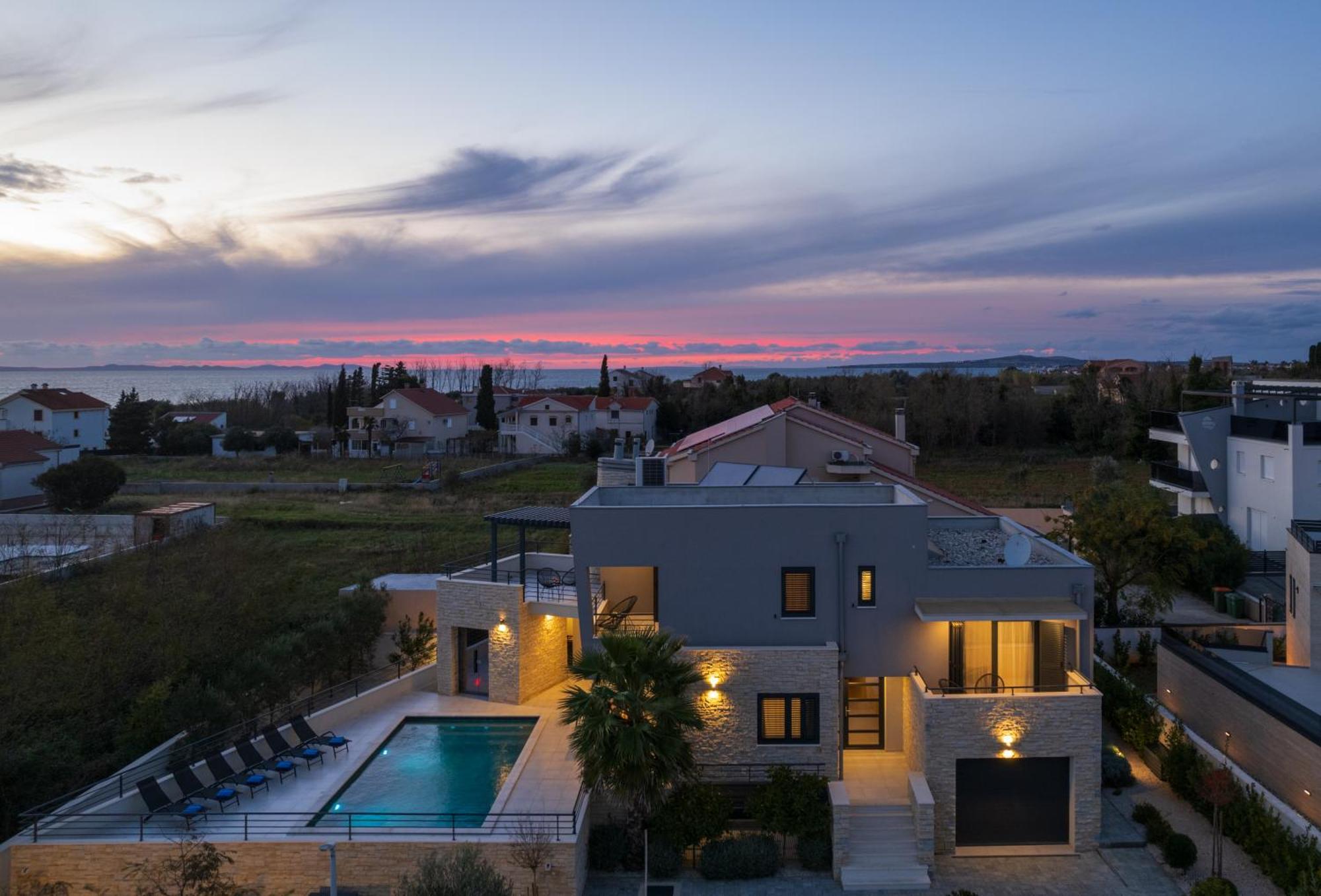 Villa Roca With Heated Pool And Sauna Privlaka  Buitenkant foto